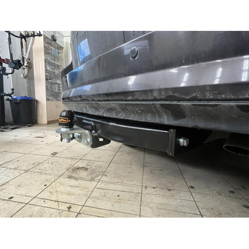Фаркоп MOTODOR на Toyota Fortuner 2015- Арт.92522