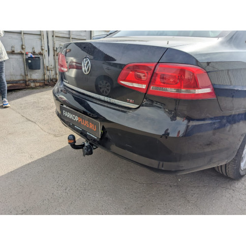 Фаркоп Лидер Плюс на VOLKSWAGEN Passat B7 2010-2014  Арт. V130-A (седан)